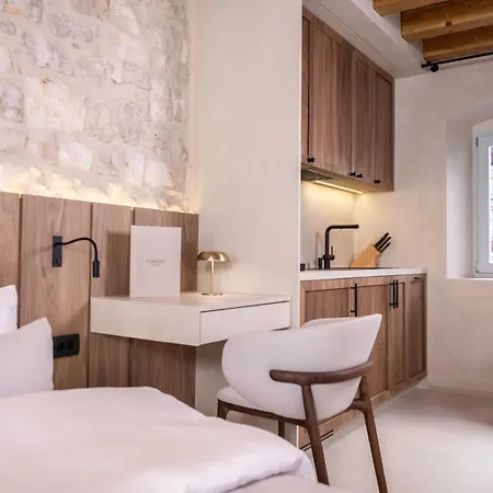 Forkira Luxury Hvar * חוואר