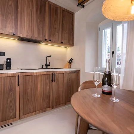 Forkira Luxury Hvar דירה *